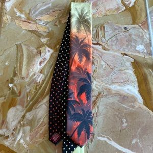 Penguin tie